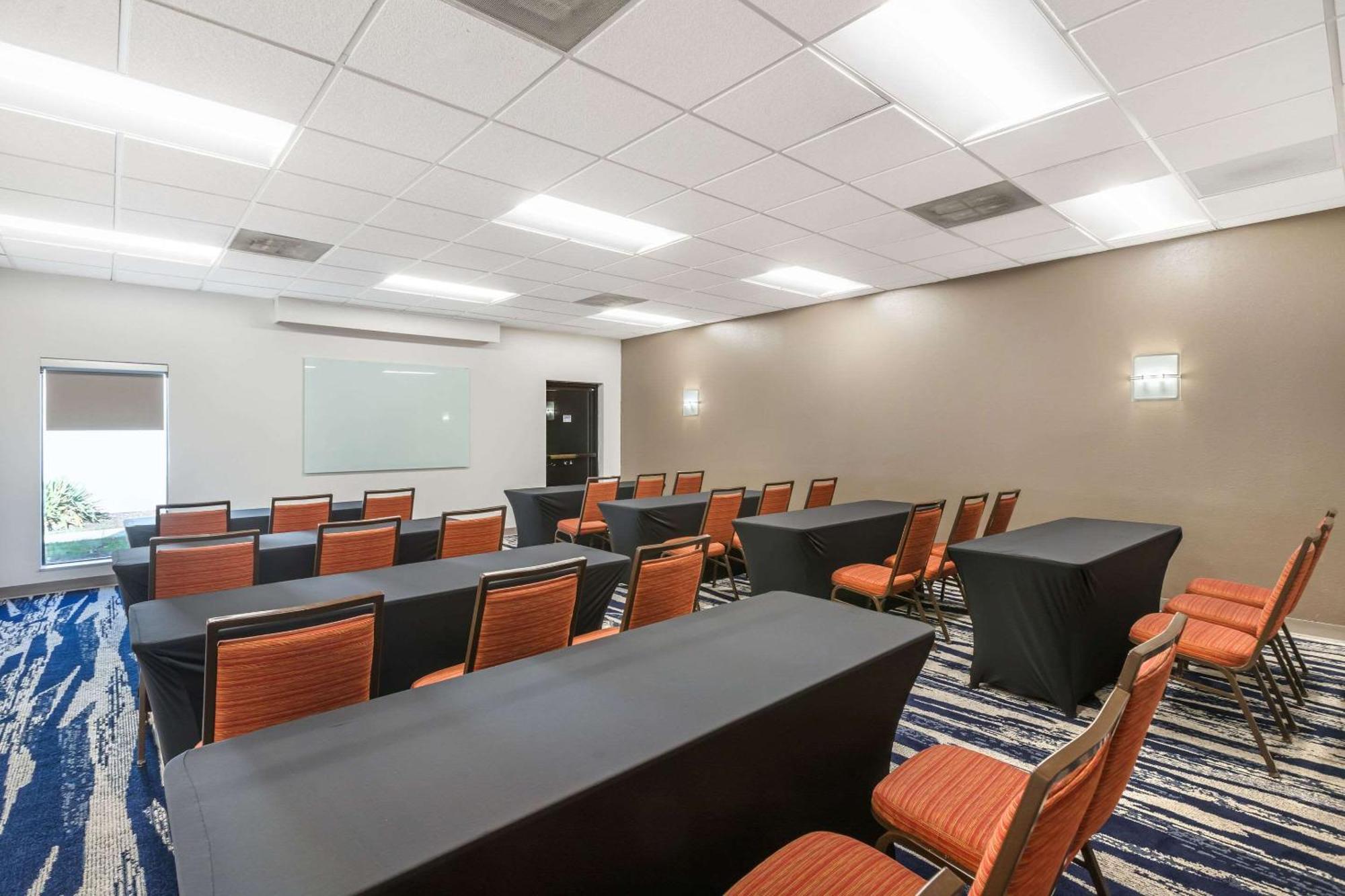 Comfort Inn & Suites Arlington Heights - Buffalo Grove Esterno foto