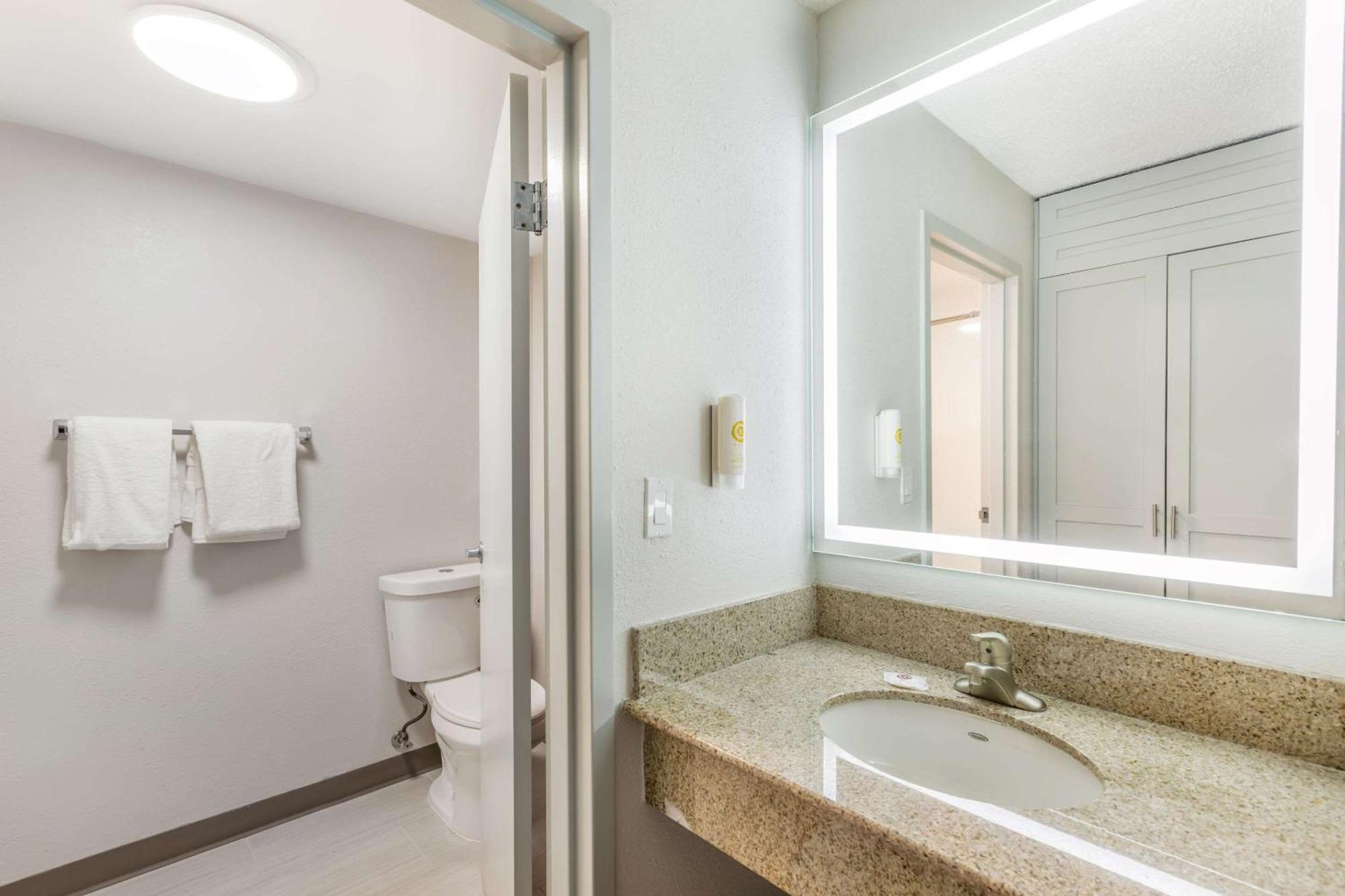 Comfort Inn & Suites Arlington Heights - Buffalo Grove Esterno foto