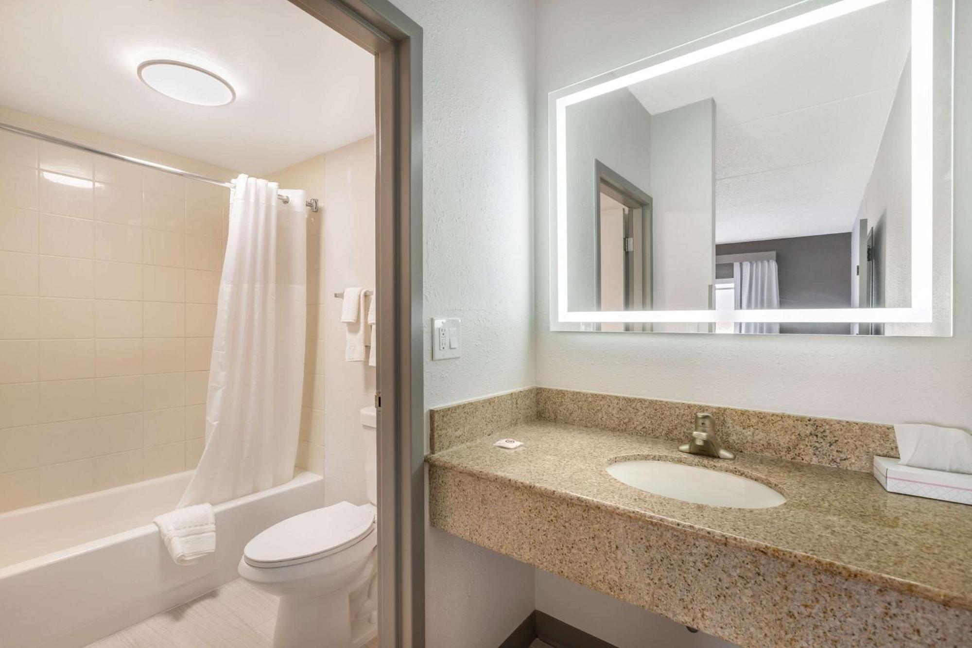 Comfort Inn & Suites Arlington Heights - Buffalo Grove Esterno foto