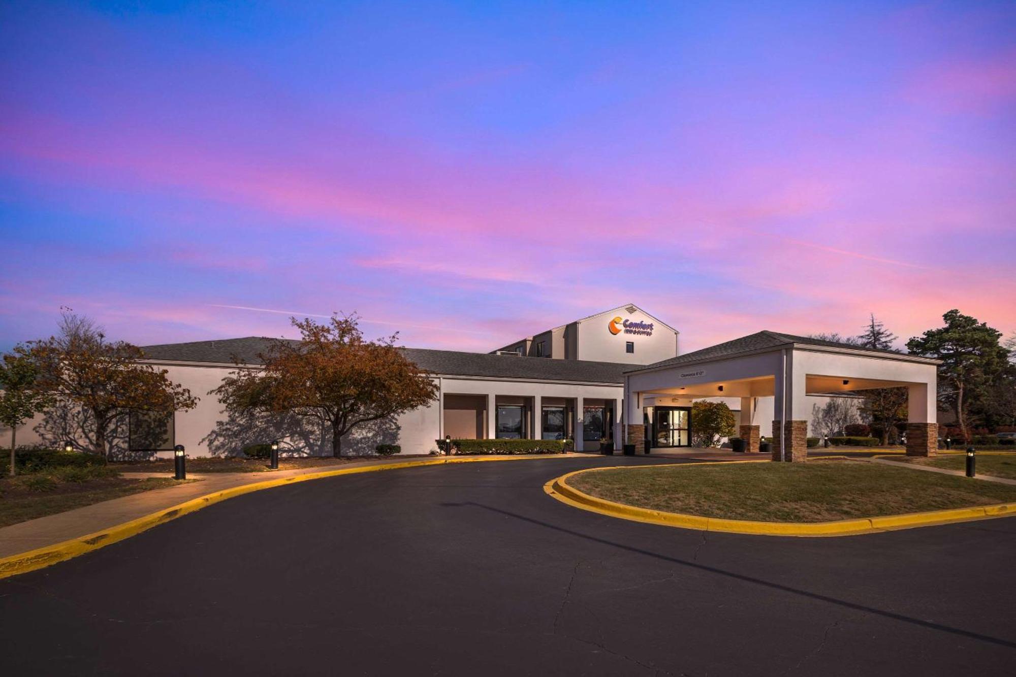 Comfort Inn & Suites Arlington Heights - Buffalo Grove Esterno foto
